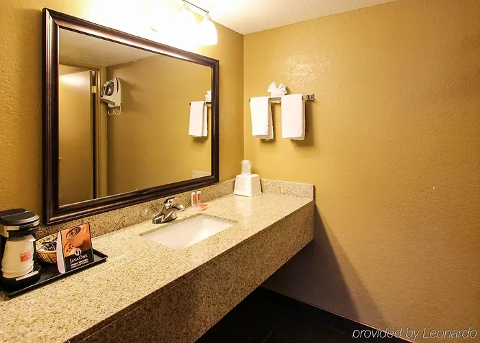 Motel Econo 2*